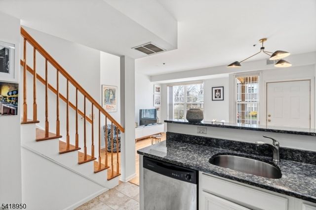 20 S Midland Ave 3, Kearny Town, NJ 07032