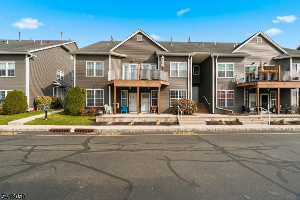 20 S Midland Ave 3, Kearny Town, NJ 07032