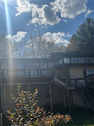 10 Dorm Drive, Fallsburg, NY 12747