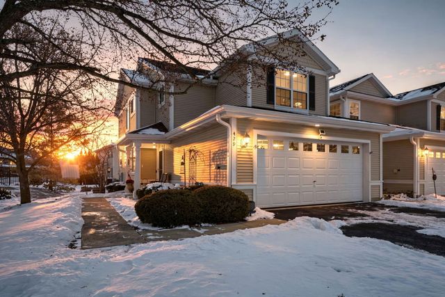 429 N Carlisle Court, Round Lake, IL 60073