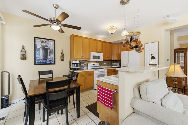 429 N Carlisle Court, Round Lake, IL 60073