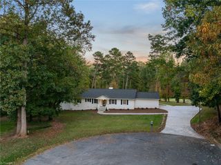 104 Shawnee Circle, Lexington, NC 27295