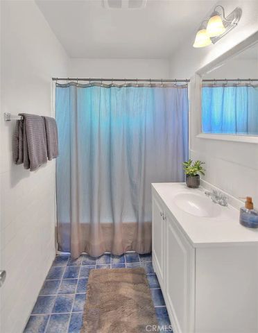 17860 E Laxford, Azusa, CA 91702