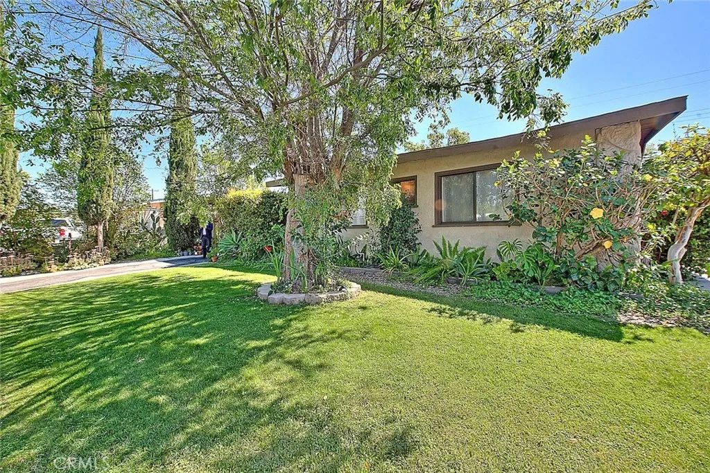 17860 E Laxford, Azusa, CA 91702