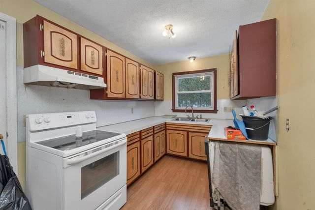 30 South St Apt 9, Laconia, NH 03246