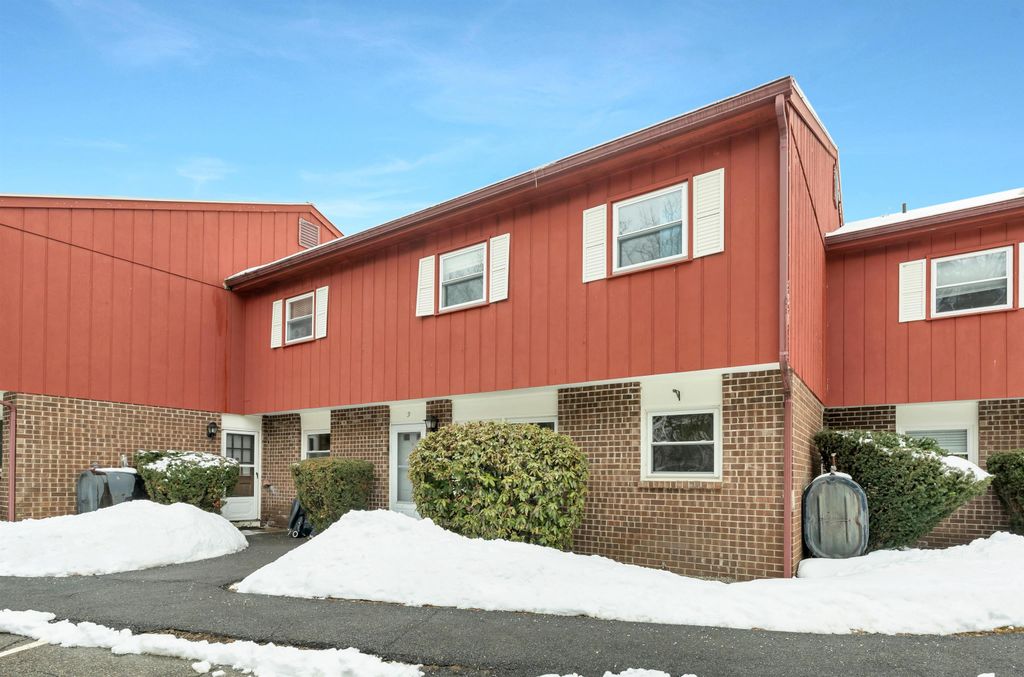 30 South St Apt 9, Laconia, NH 03246