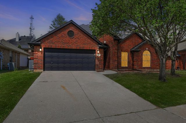 1711 Copper Leaf Drive, Corinth, TX 76210