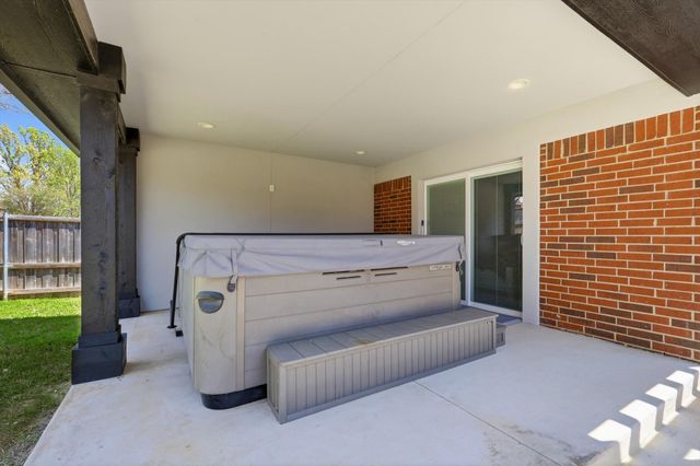 1711 Copper Leaf Drive, Corinth, TX 76210