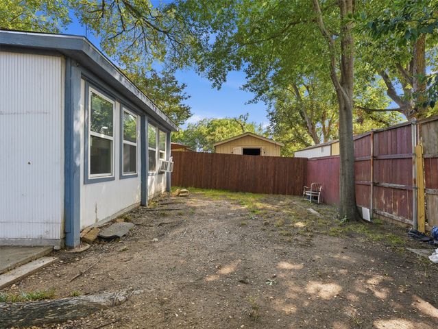 1402 Addington Street, Irving, TX 75062