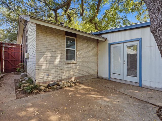 1402 Addington Street, Irving, TX 75062