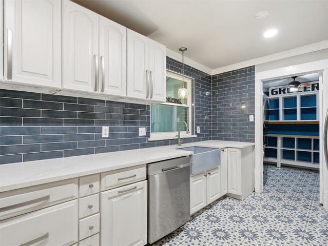 1402 Addington Street, Irving, TX 75062