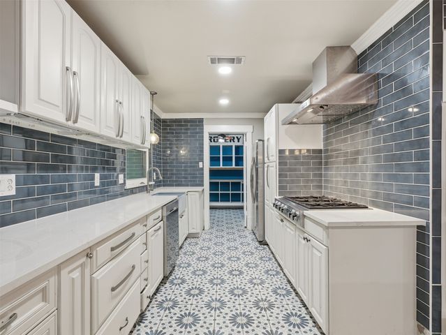 1402 Addington Street, Irving, TX 75062