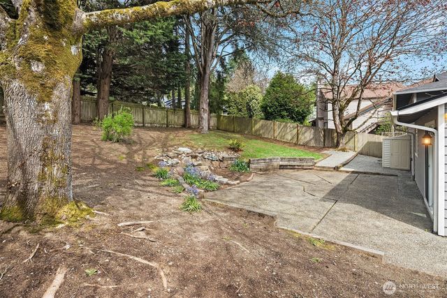 14011 98th Avenue NE, Kirkland, WA 98034