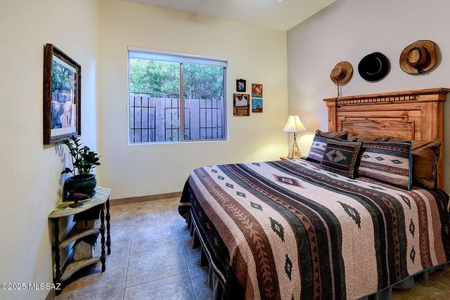 112 W Mountain Sage Drive, Oro Valley, AZ 85755