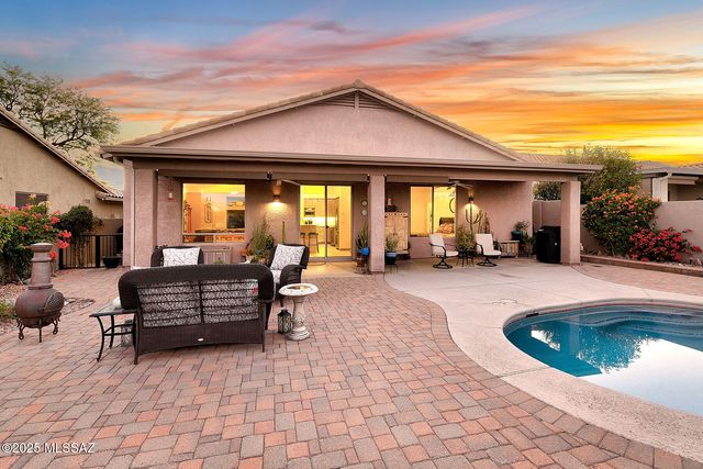 112 W Mountain Sage Drive, Oro Valley, AZ 85755