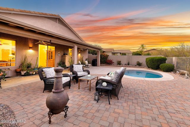 112 W Mountain Sage Drive, Oro Valley, AZ 85755