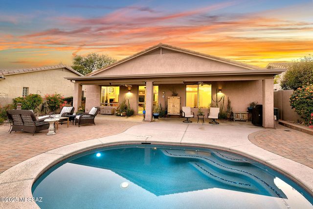 112 W Mountain Sage Drive, Oro Valley, AZ 85755