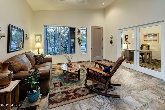 112 W Mountain Sage Drive, Oro Valley, AZ 85755