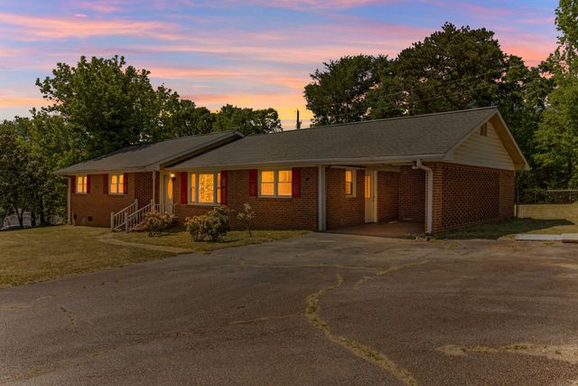 229 Sandifer Road, Spartanburg, SC 29303