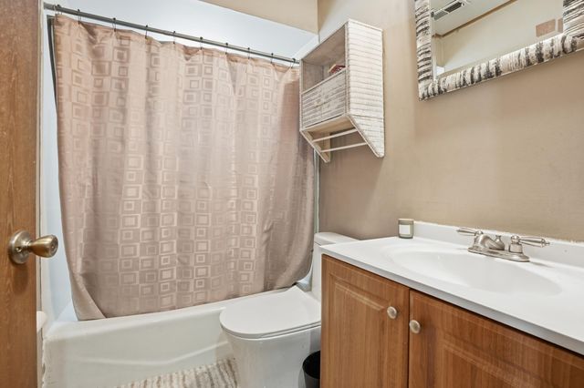 14457 Lamon Avenue 2s, Midlothian, IL 60445