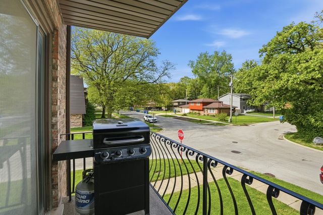 14457 Lamon Avenue 2s, Midlothian, IL 60445