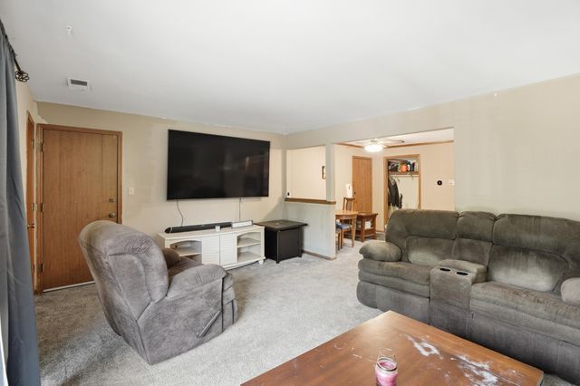 14457 Lamon Avenue 2s, Midlothian, IL 60445