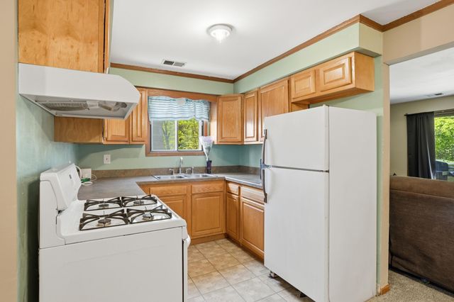 14457 Lamon Avenue 2s, Midlothian, IL 60445