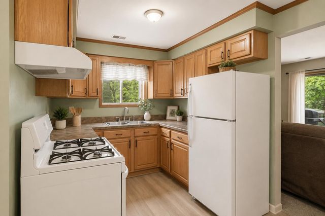 14457 Lamon Avenue 2s, Midlothian, IL 60445