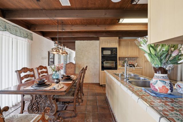 40555 20th Street, Palmdale, CA 93551