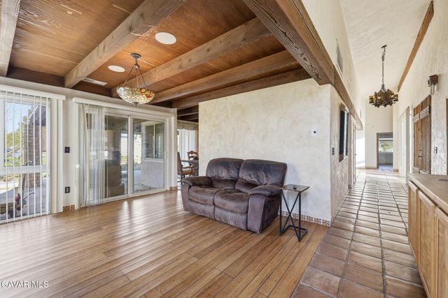 40555 20th Street, Palmdale, CA 93551