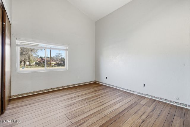 40555 20th Street, Palmdale, CA 93551