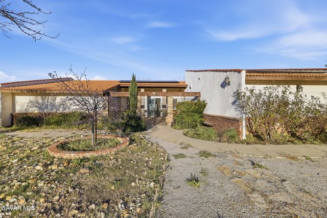 40555 20th Street, Palmdale, CA 93551