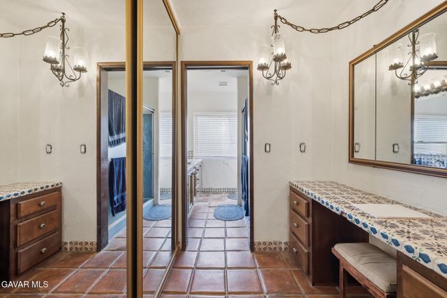 40555 20th Street, Palmdale, CA 93551