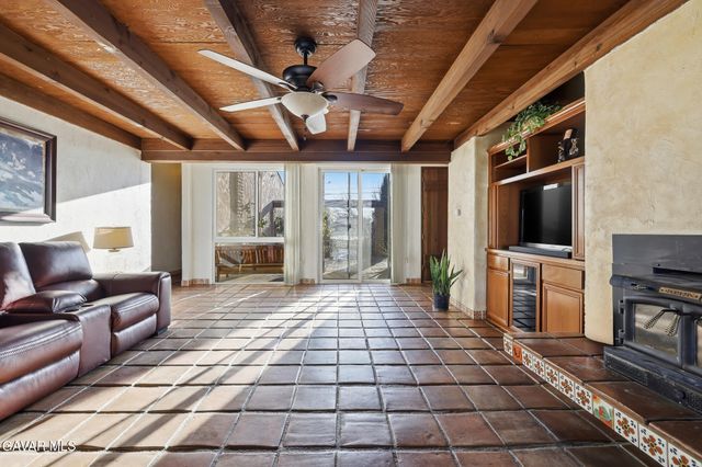 40555 20th Street, Palmdale, CA 93551