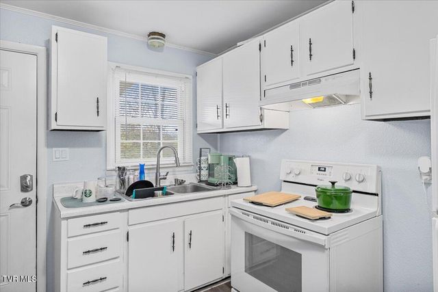 1740 Bonham Road, Bristol, VA 24201