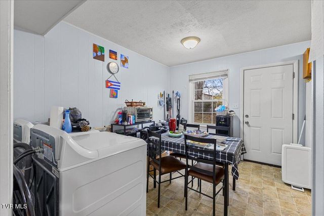 1740 Bonham Road, Bristol, VA 24201