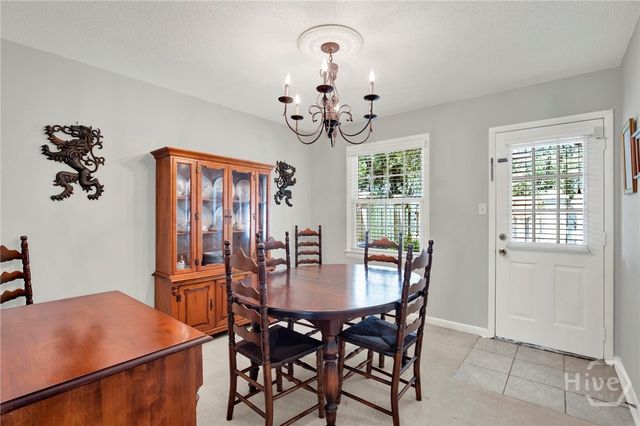 455 Mall Boulevard 6, Savannah, GA 31406