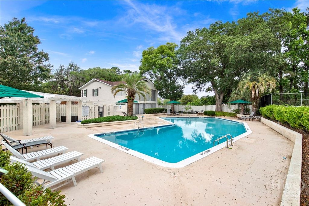 Image 21 of property listing at 455 Mall Boulevard 6, Savannah, GA 31406