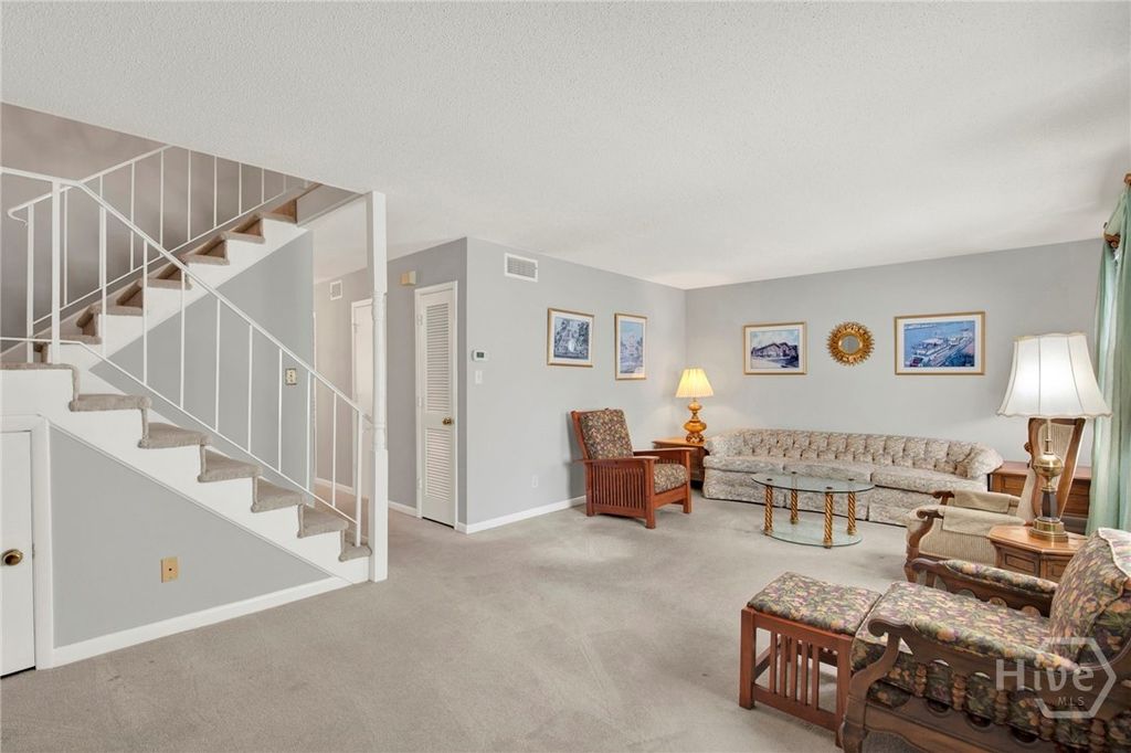 Image 4 of property listing at 455 Mall Boulevard 6, Savannah, GA 31406