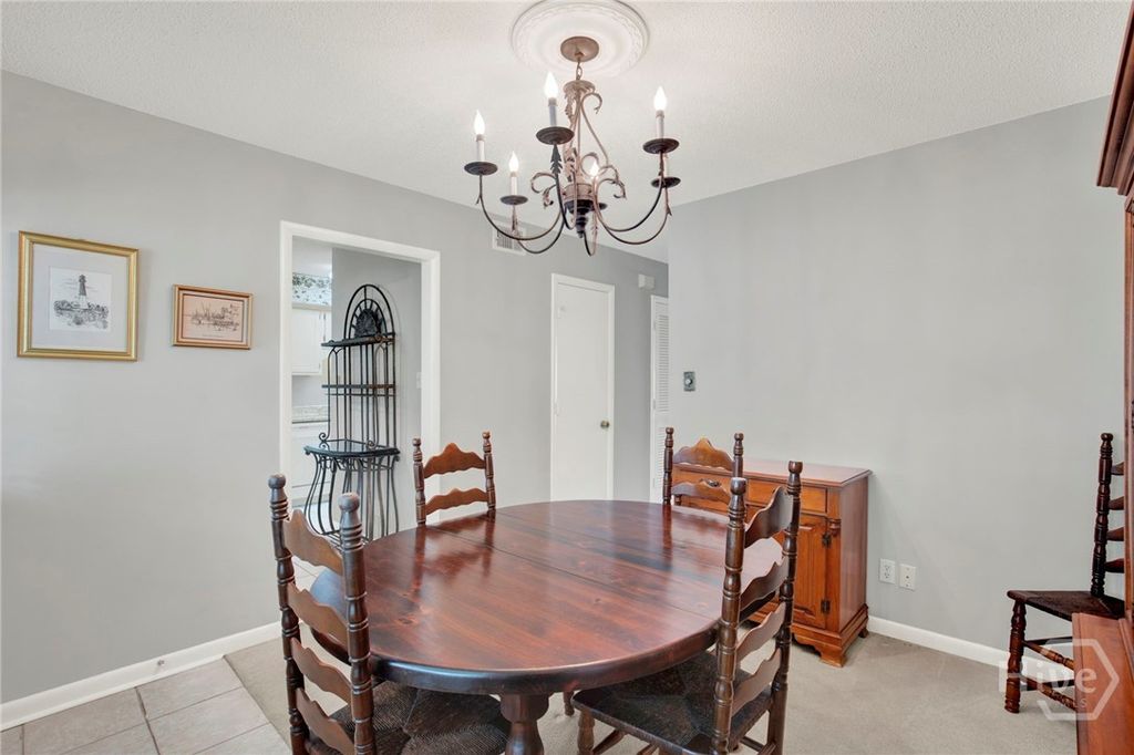 Image 7 of property listing at 455 Mall Boulevard 6, Savannah, GA 31406