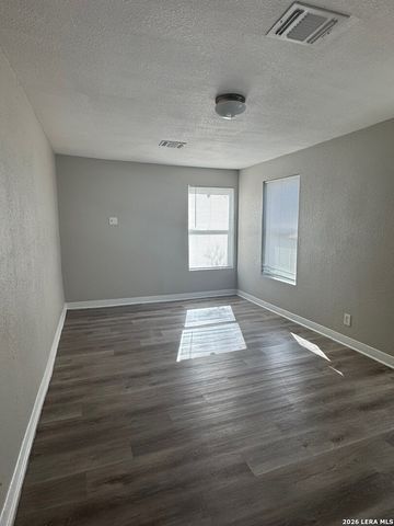 129 La Manda, San Antonio, TX 78212