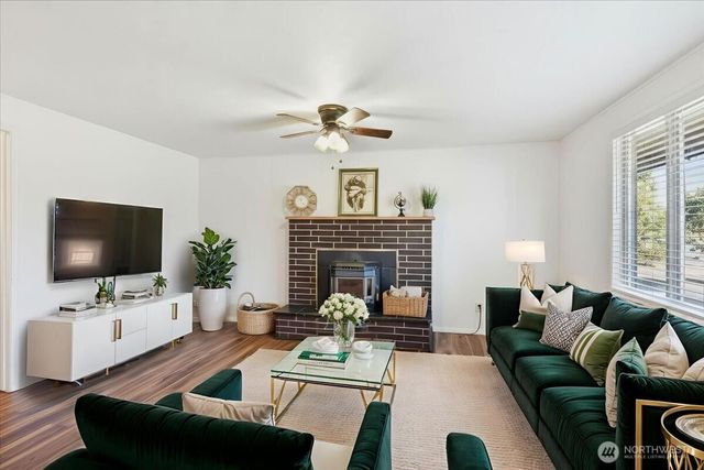 1107 S Spruce Street, Burlington, WA 98233