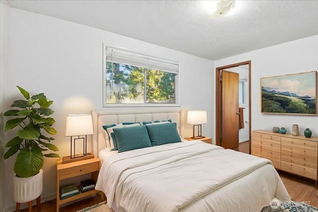 1107 S Spruce Street, Burlington, WA 98233