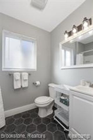 437 W Bennett Avenue, Ferndale, MI 48220