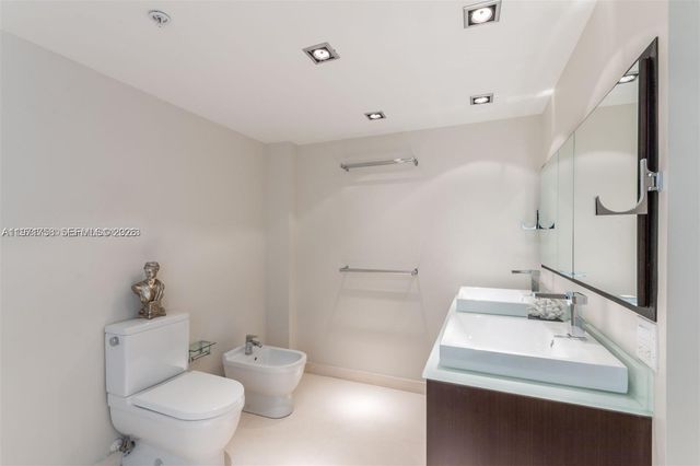 2951 S Bayshore Dr 1008, Miami, FL 33133