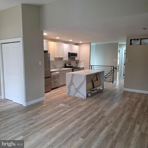 12702 KNIGHTS RD, Philadelphia, PA 19154