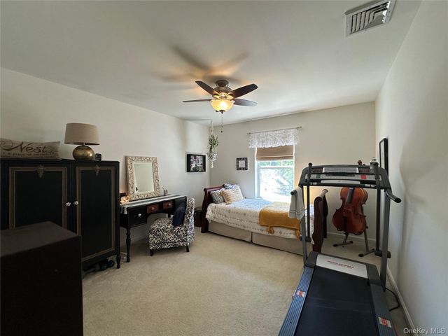 33 Daremy Circle, Medford, NY 11763