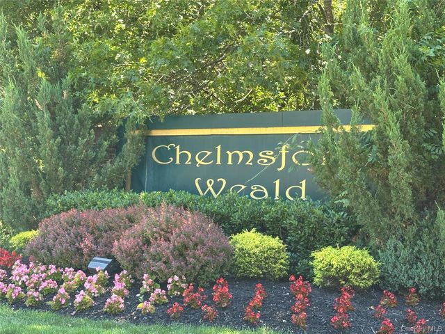 33 Daremy Circle, Medford, NY 11763