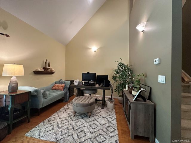 33 Daremy Circle, Medford, NY 11763