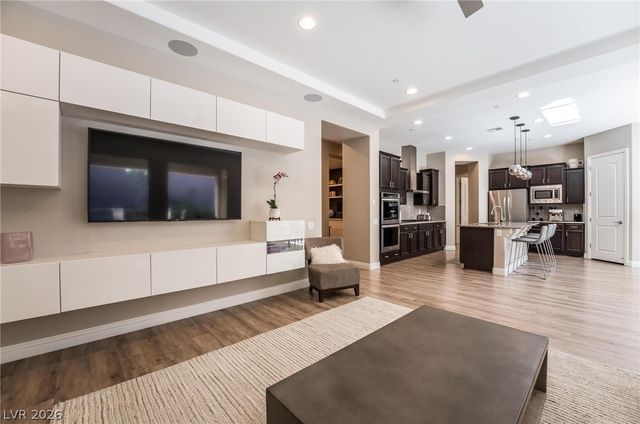 2896 Grande Arch Street, Henderson, NV 89044
